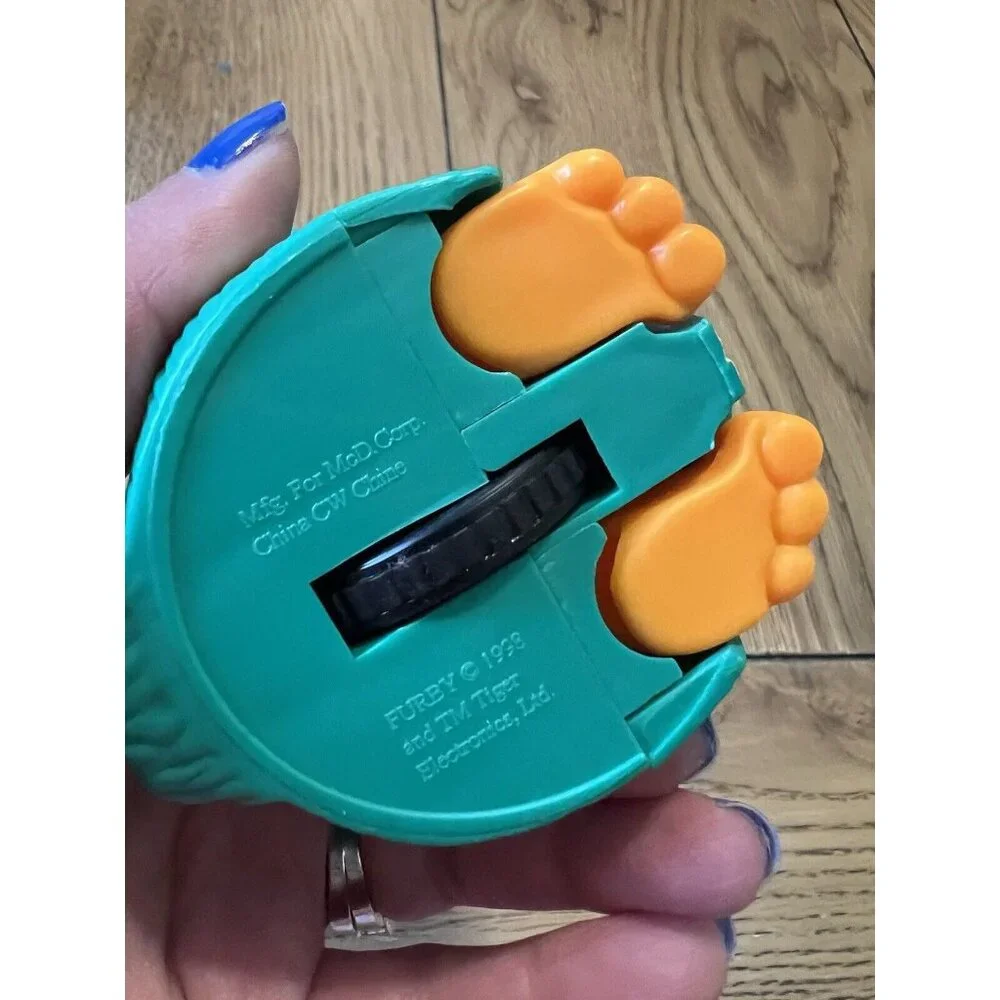 Vintage‎ 1998 McDonalds Happy Meal Toy Green Plastic Furby